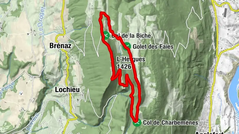 Running trail on the ridges of la Biche