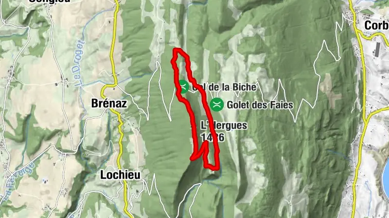 Running trail on the ridge of Hergues