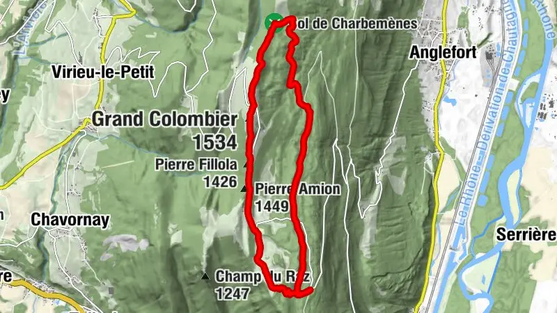 Scioux running trail on Grand Colombier